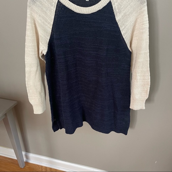 Madewell Raglan Baseball Sweater Size Medium Navy Blue & Cream Linen/Cotton/Silk - Picture 3 of 9